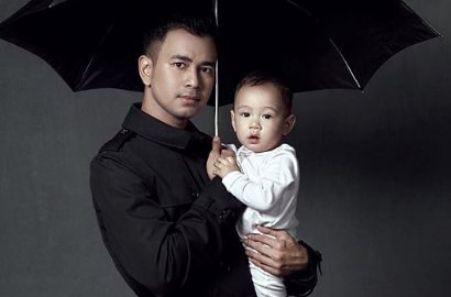 Foto Bareng Ariel, Rafathar Anak Raffi Ahmad Pasang Tampang Cool