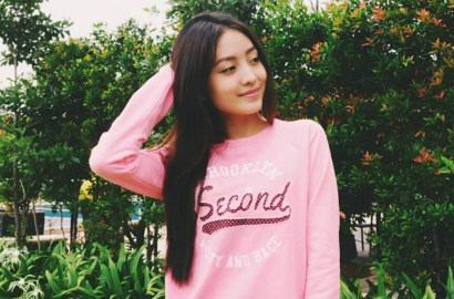 Ikut Buka Bareng, Begini Cantiknya Natasha Wilona Pakai Jilbab