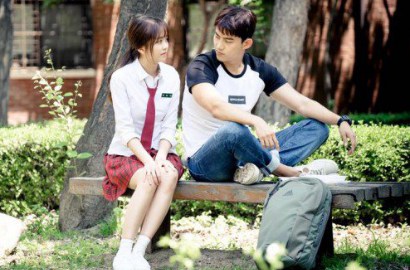 Sambil Push Up, Taecyeon Pamer Gendong Kim So Hyun di 'Let's Fight Ghost'