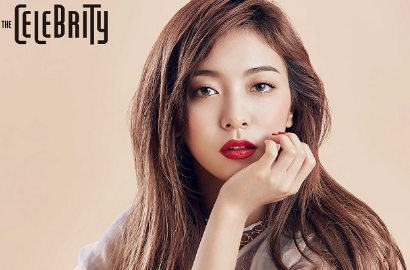 Super Seksi, Luna f(x) Pamer Pundak Mulus di Majalah The Celebrity