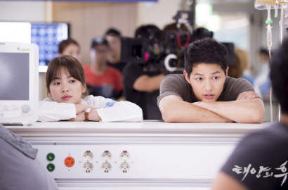 Sukses Besar, Song Joong Ki cs dan Kru 'Descendants' Dapat Liburan Gratis?