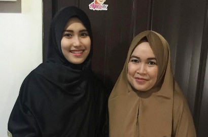 Ibu Dirawat dan Operasi, Ayu Ting Ting Disindir Karena 'Jumpa Fans' di Rumah Sakit