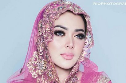 Ingin Tinggalkan Kemewahan Duniawi, Syahrini Ingin Jodoh Ustadz?