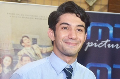 Heboh Selfie Reza Rahadian dengan SBY Tuai Cibiran Netizen, Kenapa?