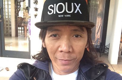 Tampilan Sangar Ala Rocker, Bimbim Slank Ternyata Hobi Baca Quran