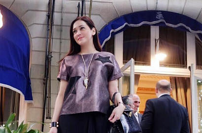 Pergi ke Eropa, Maia Estianty Liburan Bareng Irwan Danny Musry?
