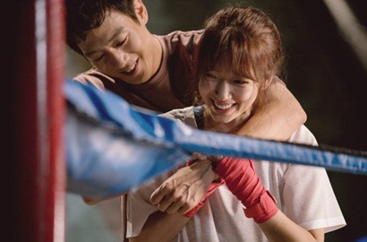 Rating Tinggi, 'Doctors' Rilis Foto BTS Momen Sweet Park Shin Hye dan Kim Rae Won