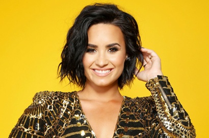 Demi Lovato Beri Bocoran Foto Topless Untuk Lagu 'Body Say'