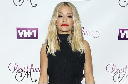 Rita Ora Kelelahan Hingga Dilarikan ke Rumah Sakit, Fans Mulai Khawatir