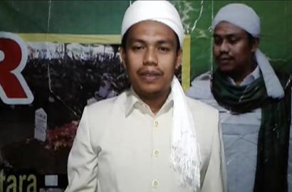 Ustad Asal Banyuwangi Ini Biasa Berdakwah dari Liang Kubur