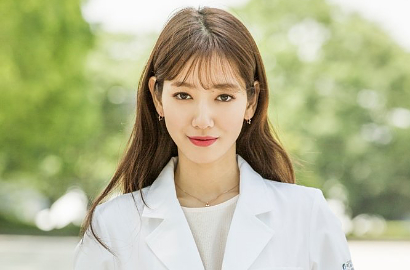 Ditagih Nari Twice Gara-Gara 'Doctors', Park Shin Hye Kocak Unggah Foto Stres