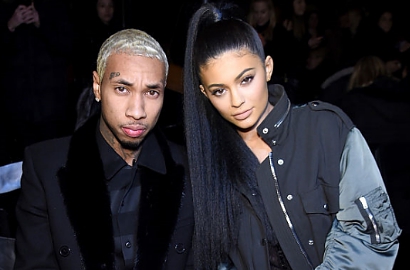 Pamer Kemesraan di Pesta Ultah Khloe Kardashian, Kylie Jenner-Tyga Balikan?