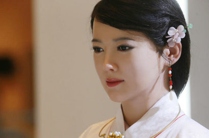 Keren, Wanita Cantik Ini Ternyata Robot Buatan Tiongkok