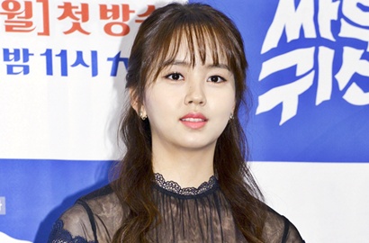 Cantiknya Kim So Hyun Pakai Gaun Menerawang di Jumpa Pers 'Let's Fight Ghost'