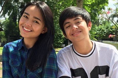 Cieee, Amanda Manopo Elus Lembut Pipi Angga Aldi di 'Mermaid in Love'