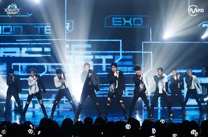 Beri Pesan untuk EXO-L, EXO: Kami Kerja Keras Siang-Malam Agar Kalian Bangga