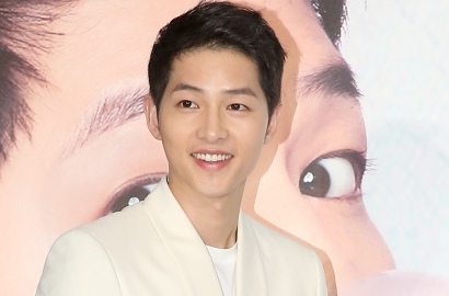 Komedian Ini Bagikan Foto Lawas Song Joong Ki Saat Reuni Bareng Teman SD