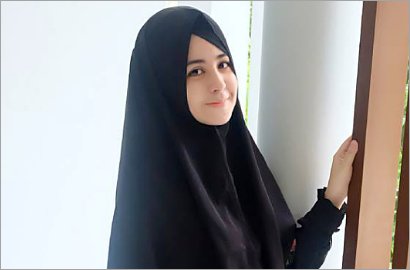 Lebaran Tanpa Suami, Risty Tagor Tetap Bahagia