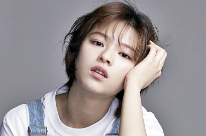Unyu Potong Ala Cowok, Begini Cantiknya Jungyeon dengan Rambut Panjang