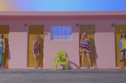 Pamer Bodi Seksi, Wonder Girls Setia Usung Konsep Retro di MV 'Why So Lonely'