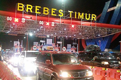 Seorang Nenek Meninggal Akibat Kelelahan Terjebak Macet Parah di Brebes
