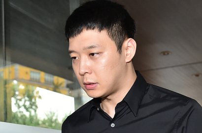 Kasus Diselidiki, Tim Produksi Pilih Tunda Film 'Lucid Dream' Yoochun