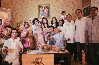 Wah, Prilly Latuconsina Jadi Desainer Dadakan Saat Lebaran