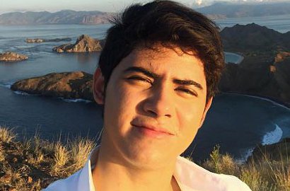 Lebaran, Aliando Rayakan dengan Tradisi Yaman