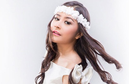 Prilly Tolak Syuting Sinetron Stripping, Kapok 'Ganteng-Ganteng Serigala'?