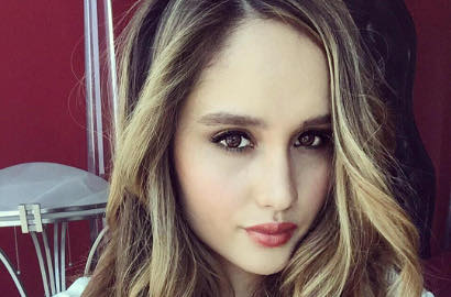 Bintangi Film Hollywood 'The Ninth Passenger', Cinta Laura Banjir Dukungan