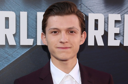 Foto Tom Holland di Lokasi Syuting 'Spider-Man: Homecoming' Bikin Heboh