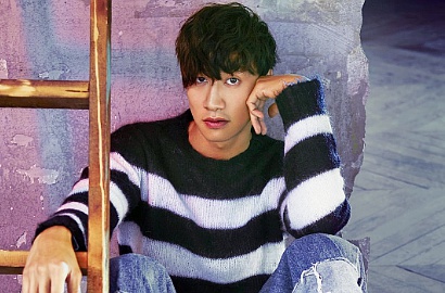 Bikin Pangling, Lee Kwang Soo Ganteng Mempesona di Iklan Kosmetik