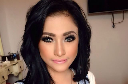 Asyik Nge-DJ, Amel Alvi Dikritik Pedas Gara-Gara Bagian Dada Terlihat