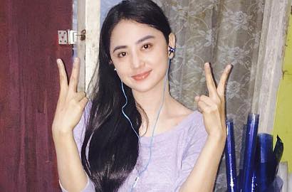 Kenang Masa Lalu, Caption Dewi Persik di Foto Ini Bikin Netter Salut dan Terharu
