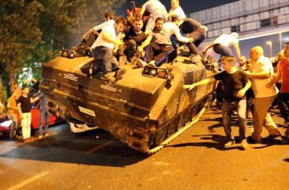 Tewaskan 90 Orang, Pemerintah Turki Tegaskan Kudeta Militer Gagal