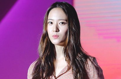 Waduh, Krystal f(x) Dikasari Fans EXO di Bandara Gara-gara Pacari Kai?