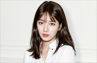 Suzy miss A Pose Polos Tapi Seksi di Majalah GRAZIA