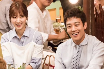 Gandengan Mesra di Foto Adegan 'Doctors', Park Shin Hye-Kim Rae Won Pacaran?