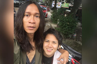 Ramai Kabar Istri Hamil, Aming Banjir Ucapan Selamat