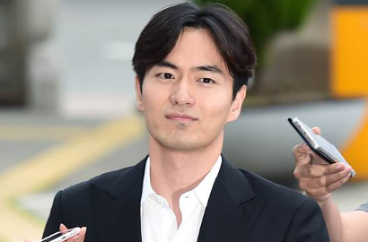 Diduga Lakukan Pelecehan Seksual, Lee Jin Wook Dilarang ke Luar Negeri