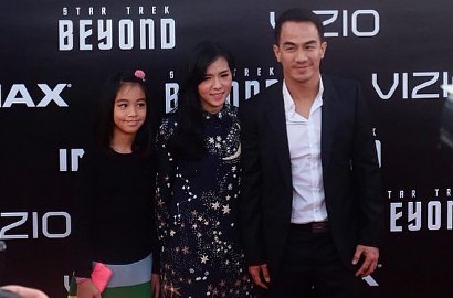 Bikin Iri, Ini Selfie Joe Taslim, Chris Pine, Zoe Saldana cs di Premiere 'Star Trek Beyond'