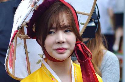 Sunny SNSD Ramai Dibully Netter, Ketahuan Main Game Ilegal?