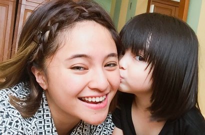 Curhat Jauh dari Sienna, Marshanda Bikin Nangis