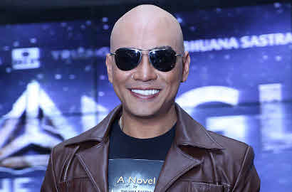 Buat Postingan Ini, Deddy Corbuzier Sindir Isu Liburan Raffi-Ayu?