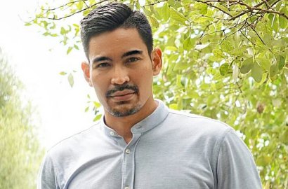 Terharu Dapat Kejutan Ultah Spesial dari Sang Bunda, Robby Purba Nangis