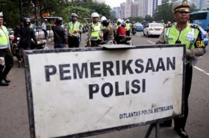 Polisi Diduga Tendang Pemotor Hingga Tewas, Warga Ngamuk di Mapolres Sijunjung
