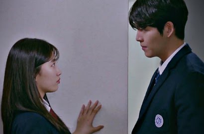Bikin Histeris, Suzy-Kim Woo Bin Ciuman di Foto Adegan 'Uncontrollably Fond'