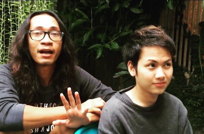 Video Call Bareng Aming, Evelyn 'Menangis' Karena Kangen