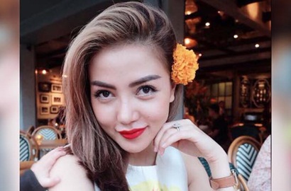 Unggah Foto Naik Balon Kuda Terbang, Bella Shofie Tiru Syahrini?