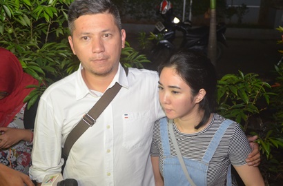 Demi Mike Mohede, Gading Marten Rela Hentikan Proses Syuting